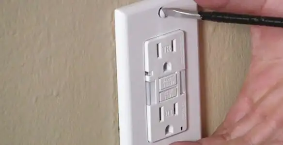 gfc outlets service securing and mounting ground fault circuit interrupter outlet by certified electricians in Dayton, OH